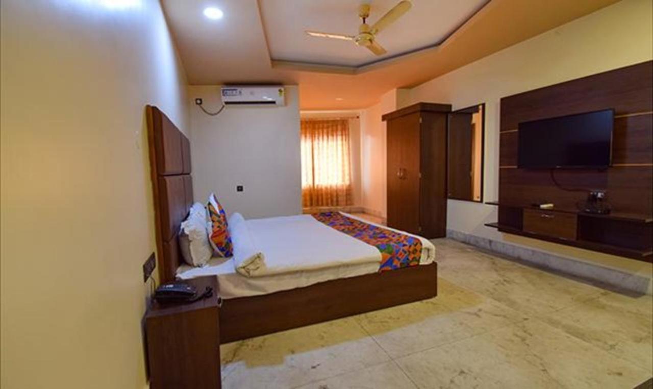 Fabhotel Rr Suites Ґувахаті Екстер'єр фото