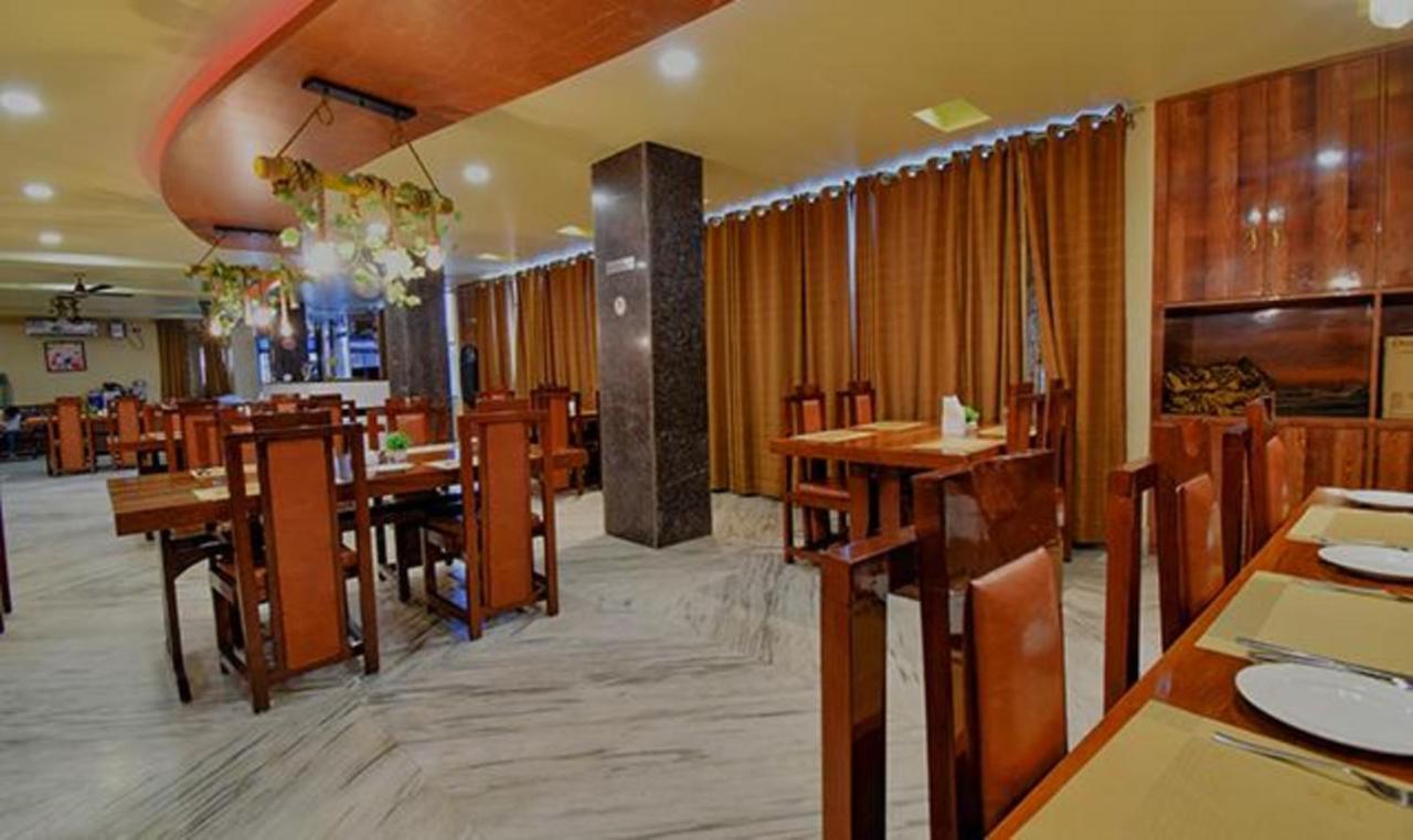 Fabhotel Rr Suites Ґувахаті Екстер'єр фото