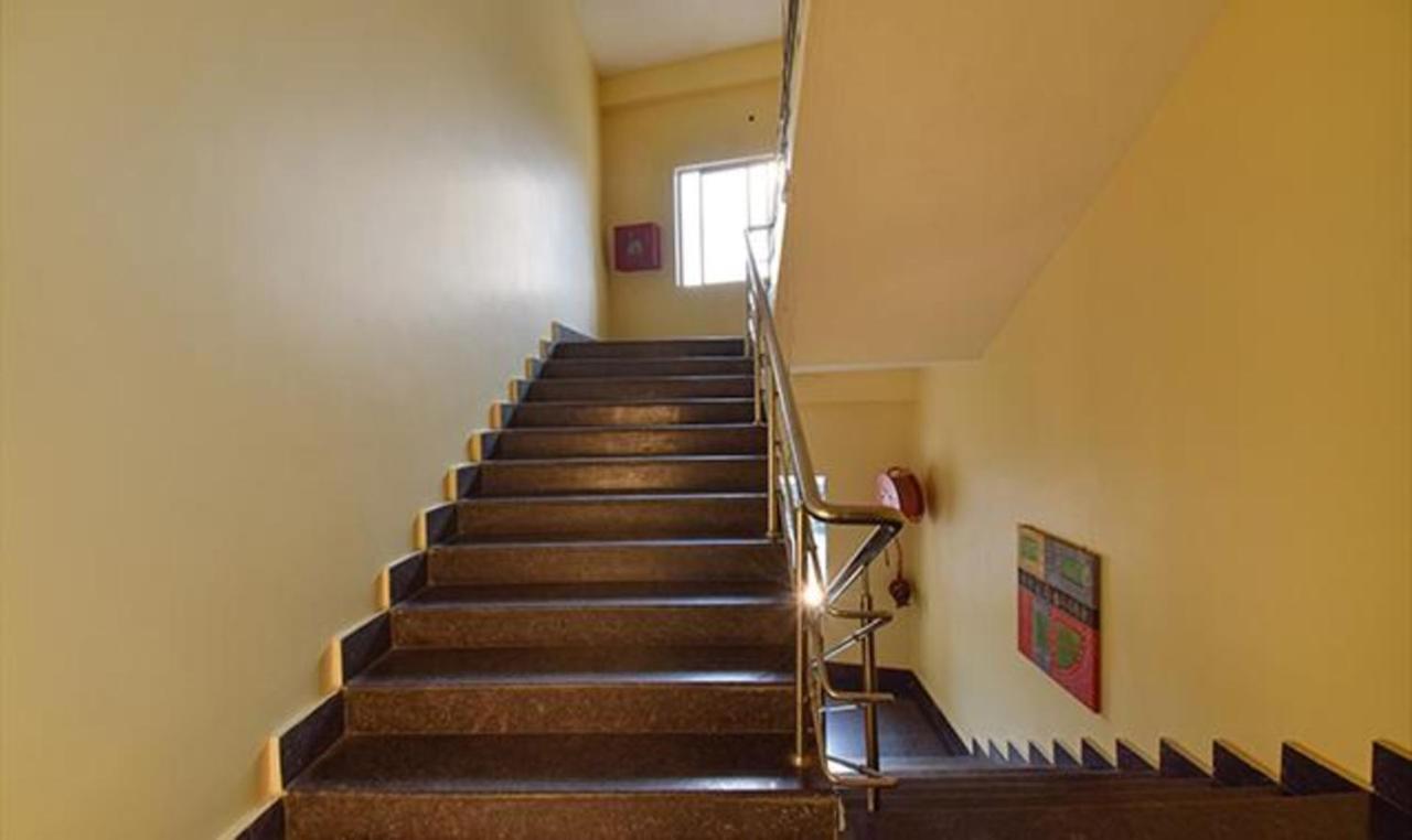 Fabhotel Rr Suites Ґувахаті Екстер'єр фото